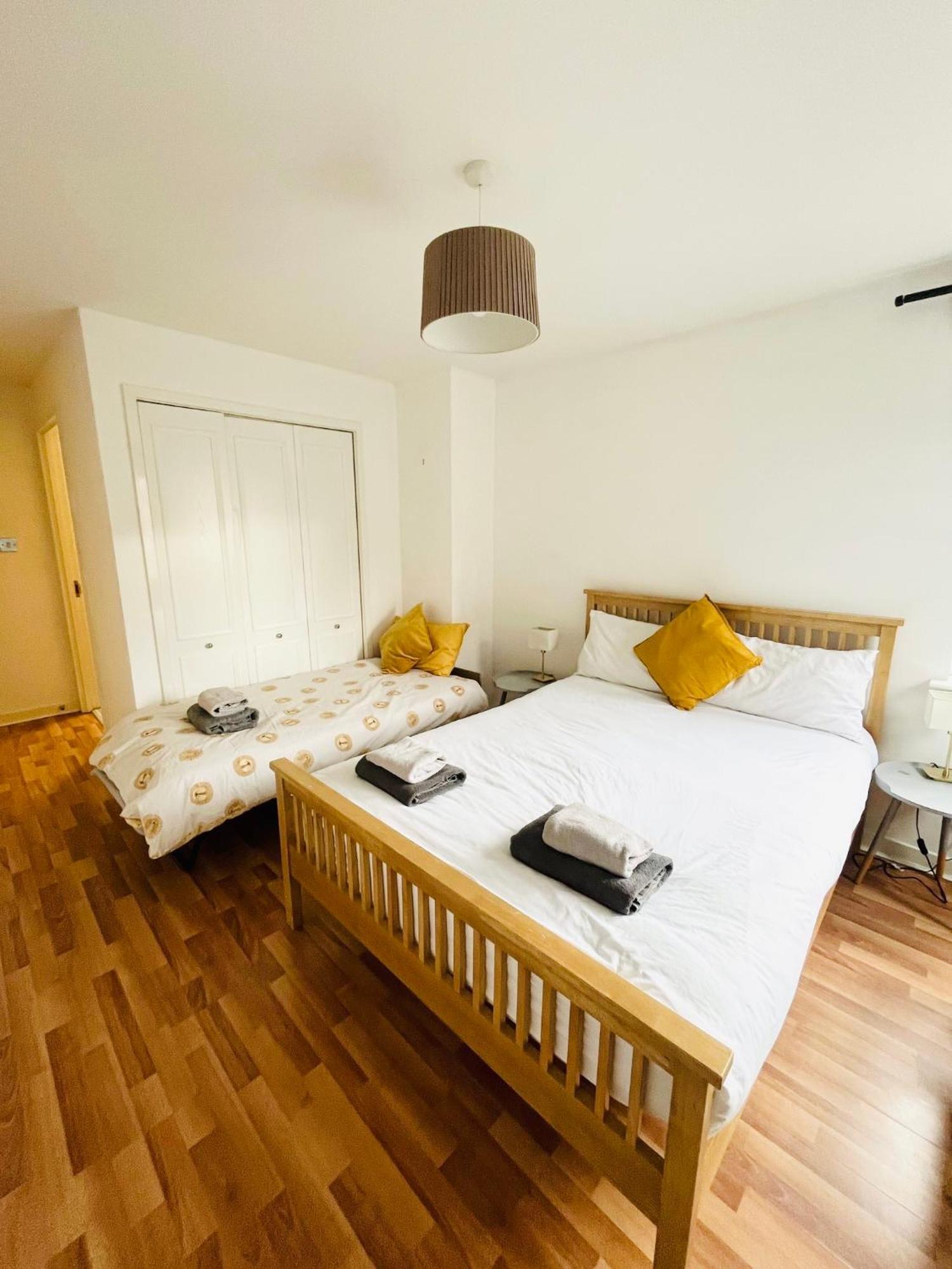 Modern Spacious Retreat Full Fibre Wi-Fi & Free Parking Edinburgh Bagian luar foto